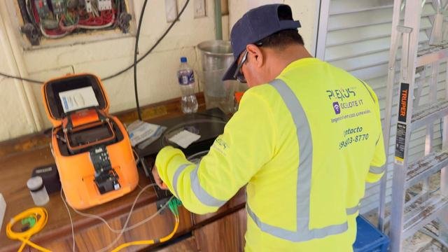 Fusión de fibra óptica en sitio