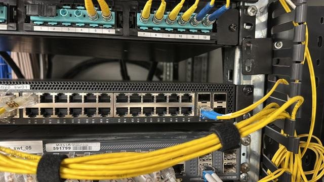 Switch y distribuidor de fibra